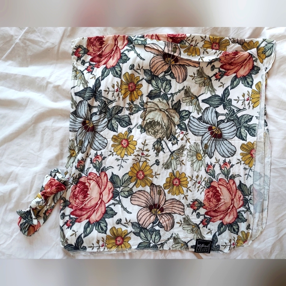 Milkmaid goods floral swaddle with bow
